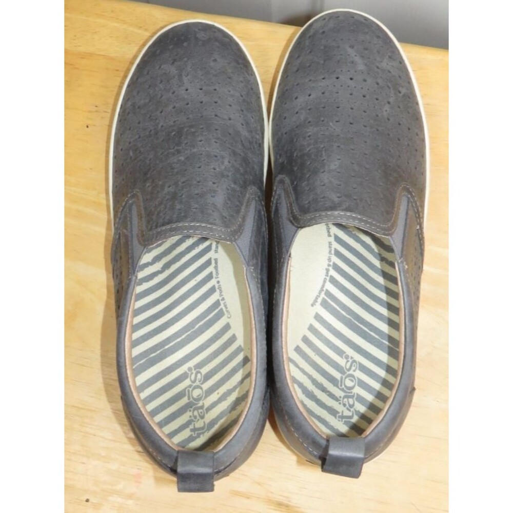 Taos Court Perforated Round Toe Leather Sneakers Women's Size 8.5 Gray 21109 - Picture 6 of 8
